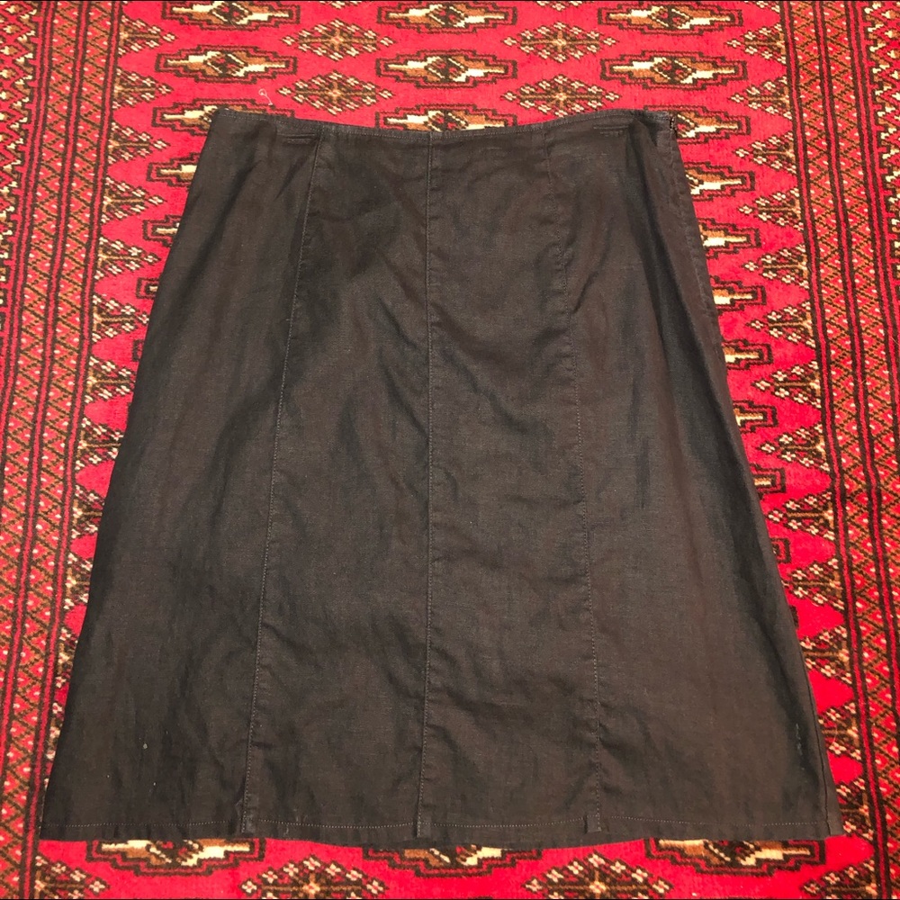 Black gap skirt